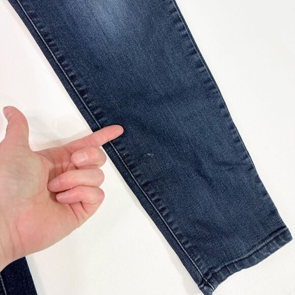 Democracy  Ab Technology Skinny Jeans Womens 6 Blue Dark Wash Whiskered Bottom - Picture 2 of 9